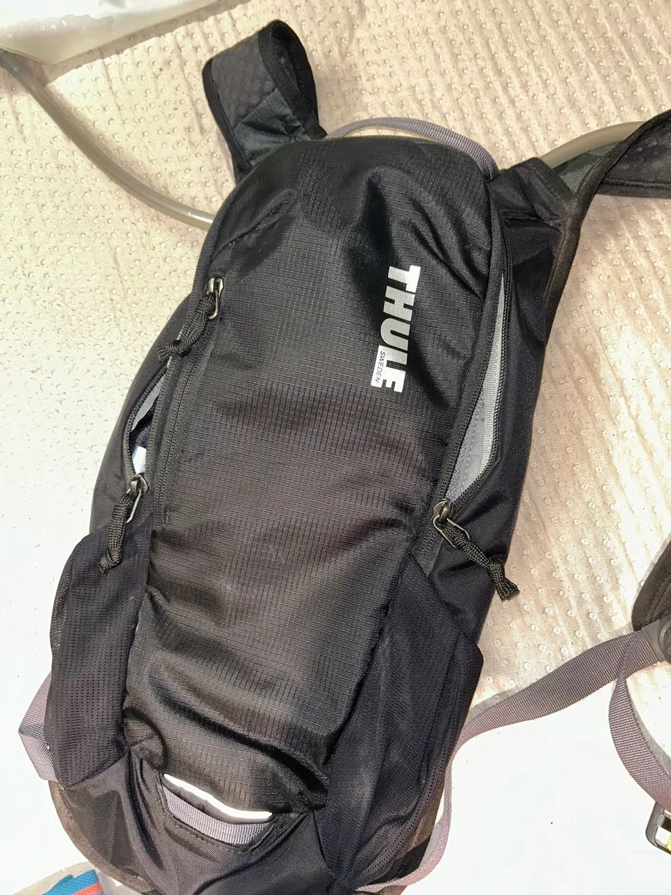 Mochila de hidratação Thule 2.5 litros - Foto 4