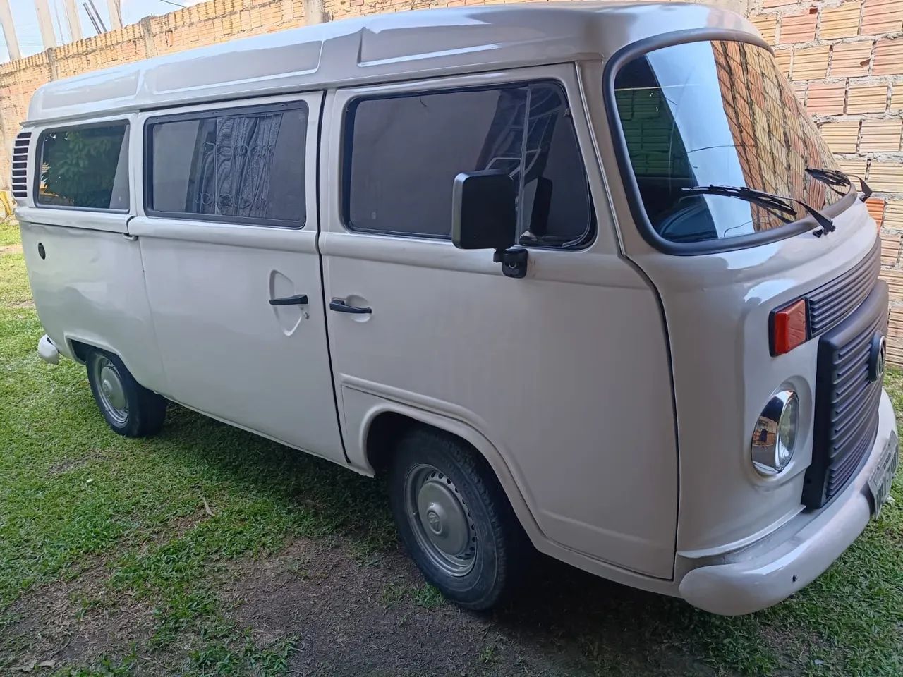 Vendo minha Kombi top 2009