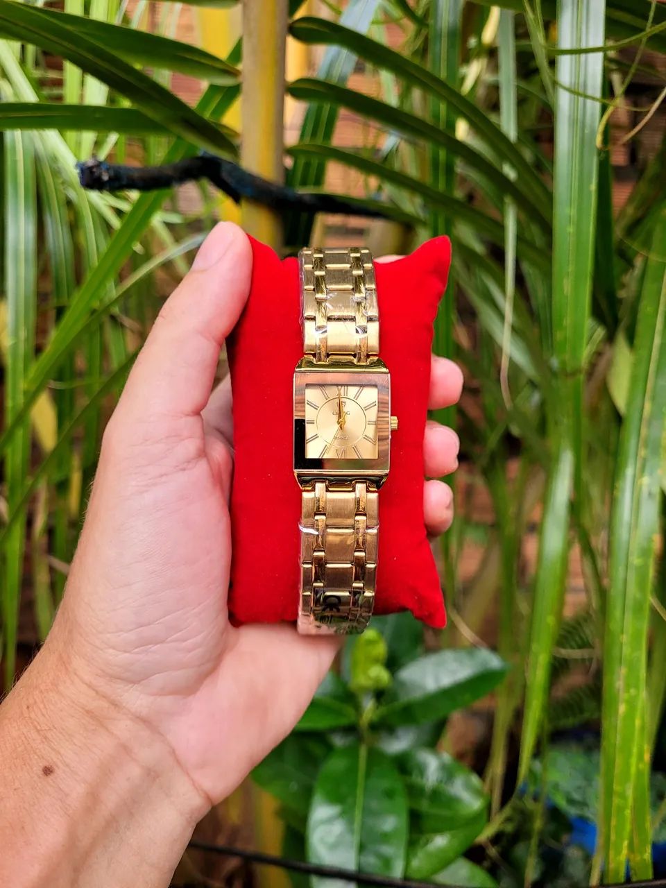 Relógio dourado feminino puro luxo aceitamos cartões  - Foto 2