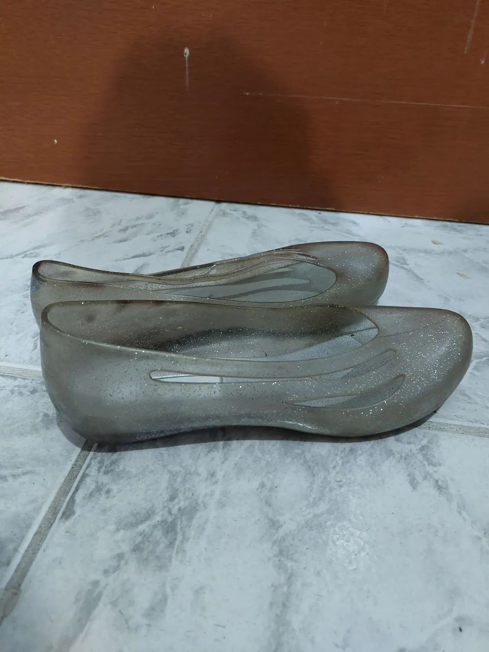 Sapatilha prateada tamanho 37 - Foto 3