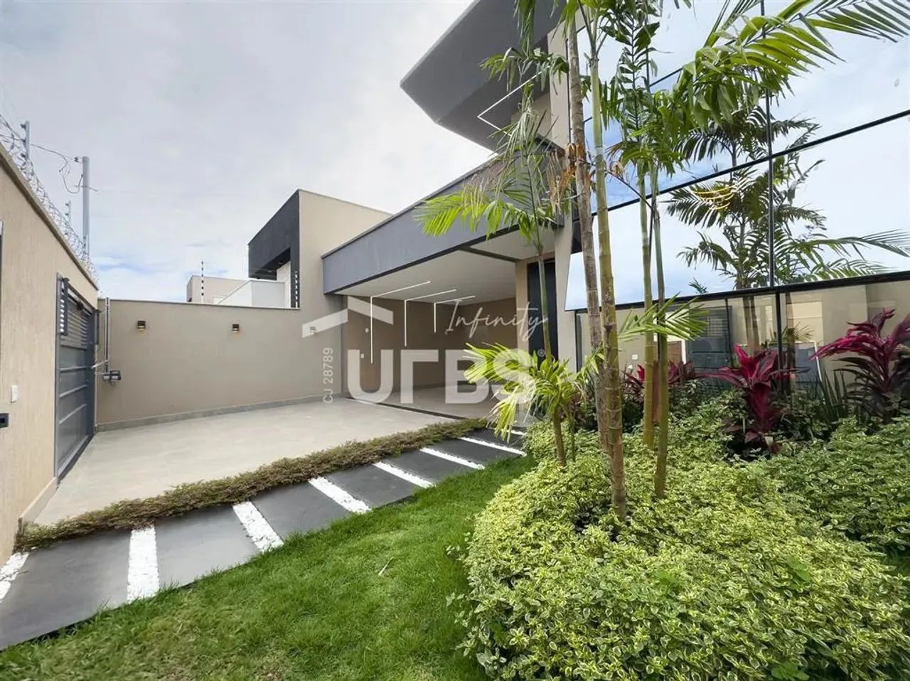 Casa Térrea 3 suítes no Setor Moinho dos Ventos