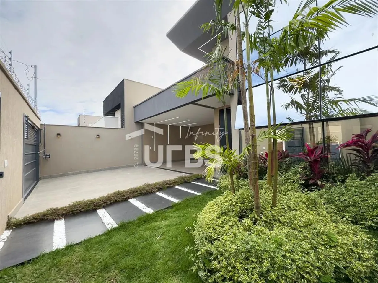 Casa Térrea 3 suítes no Setor Moinho dos Ventos