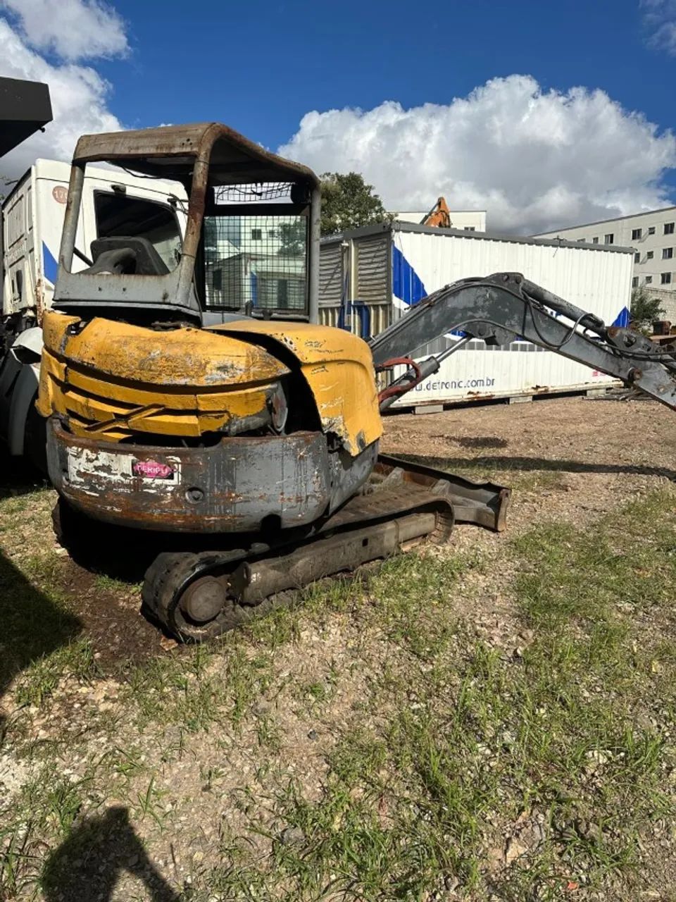 Mini Escavadeira Volvo ECR 35D - 2015