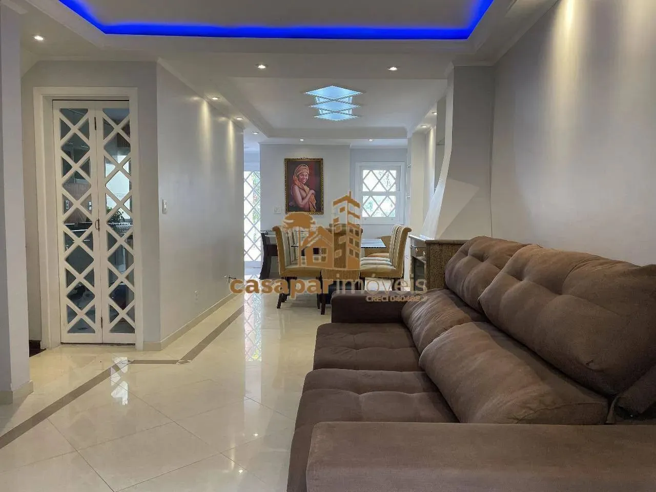 Sobrado à Venda em Condominio Fechado,165m² com 3 Quartos e Lazer Completo
