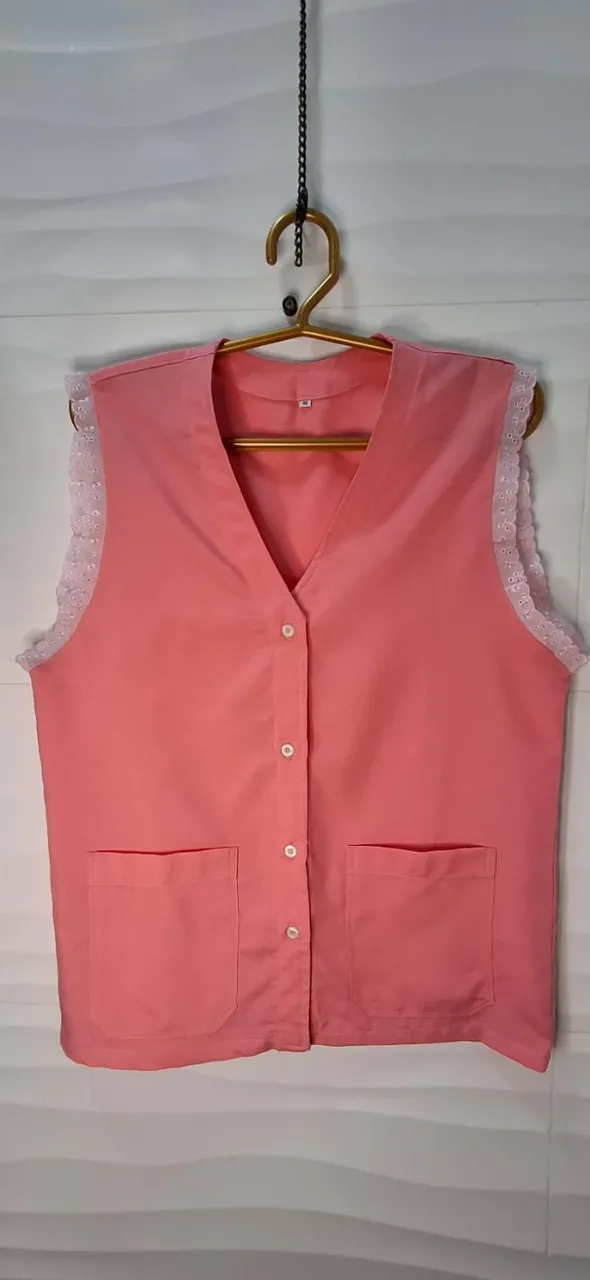 Jaleco Colete com bolsos rosa claro tam 40