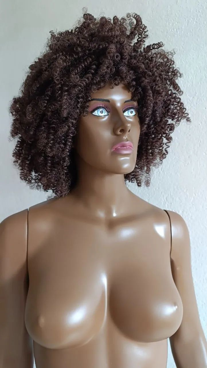 Manequim feminino de fibra - Foto 3