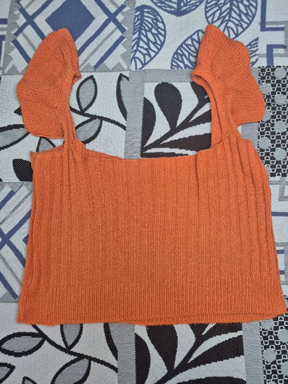 Blusa laranja com mangas de babado - Tam. Único