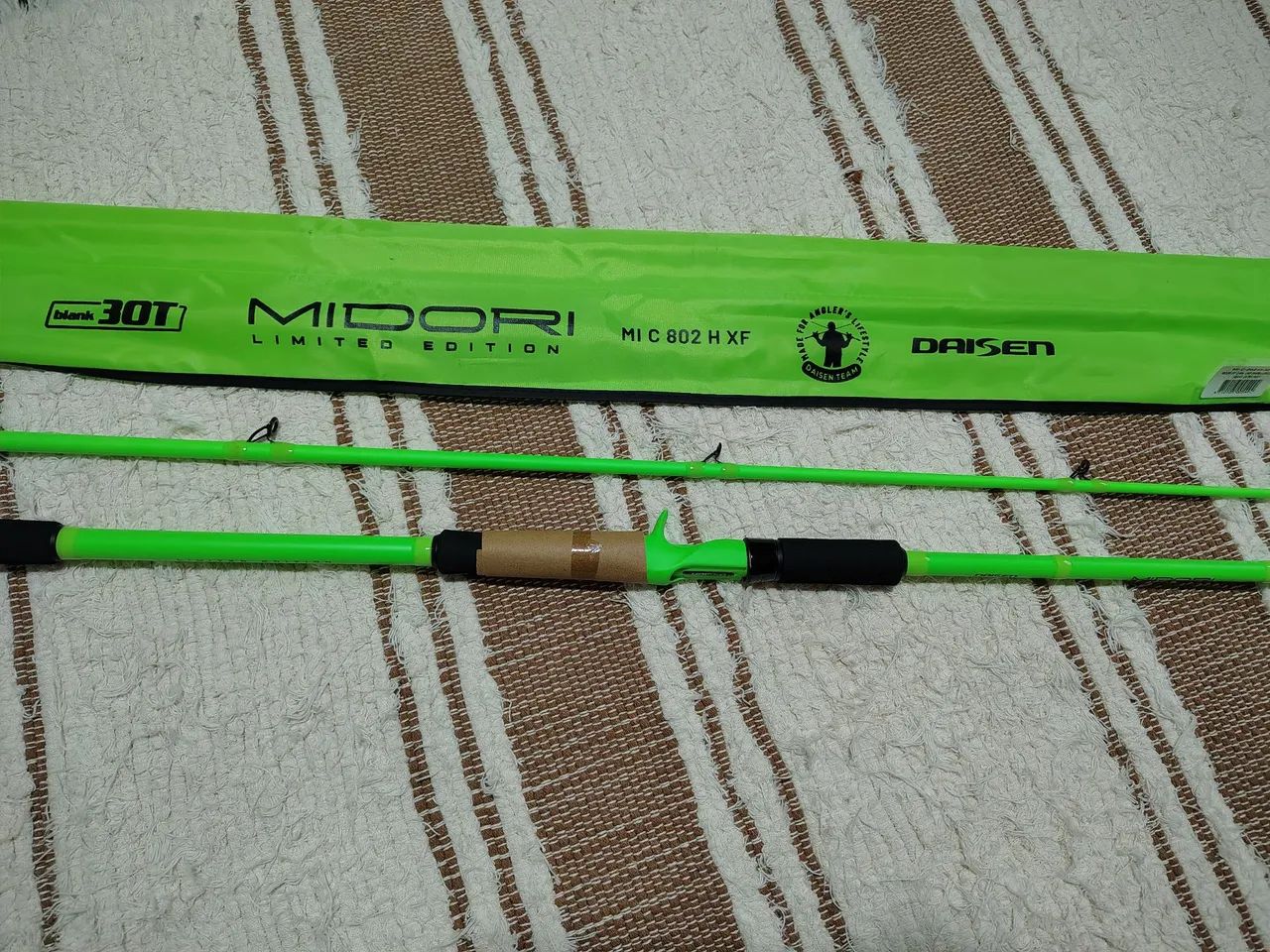 Vara Daisen Midori Limited Edition 60 libras 2.40mt carbono 30 tons 