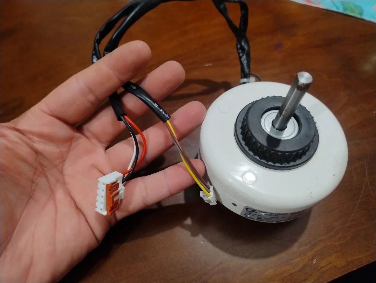 Motor vent evap Elgin YY18-4 HVFI09B2IB  - Foto 4