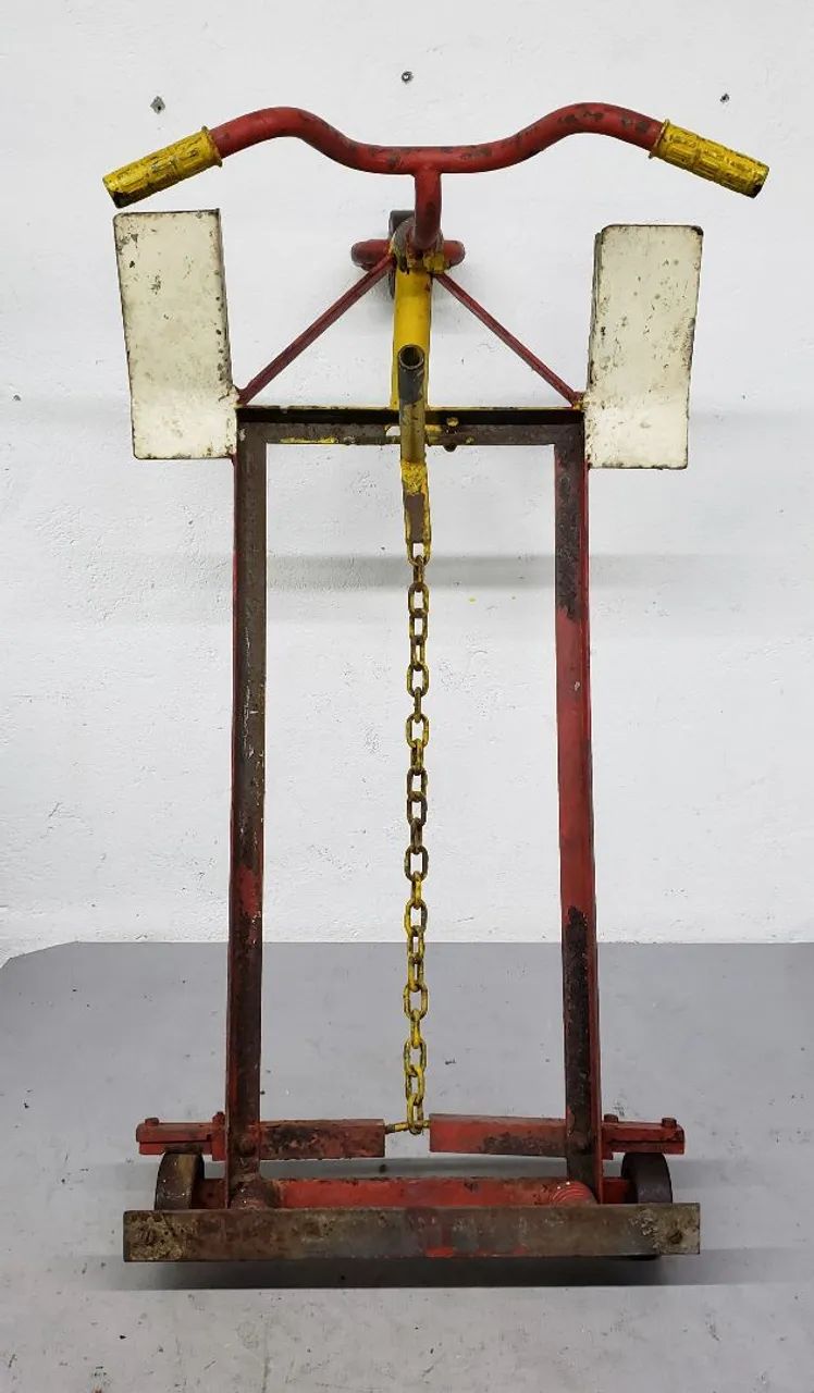 Carrinho de rolema antigo de ferro 