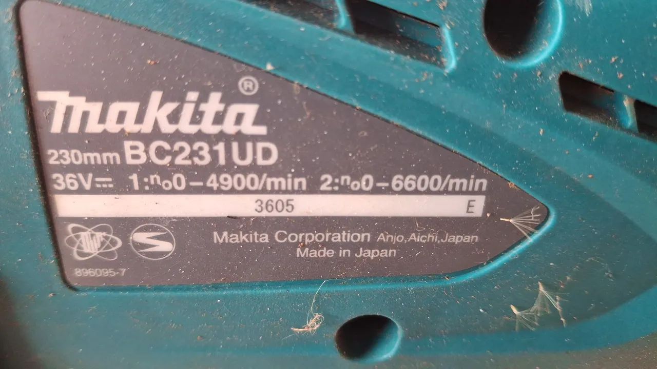 Roçadeira a bateria 36v Makita BC231UC - Foto 3