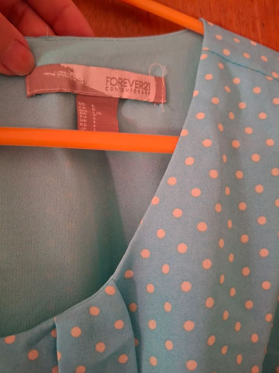 Vestido com bolinhas e cinto tam. G - Foto 2