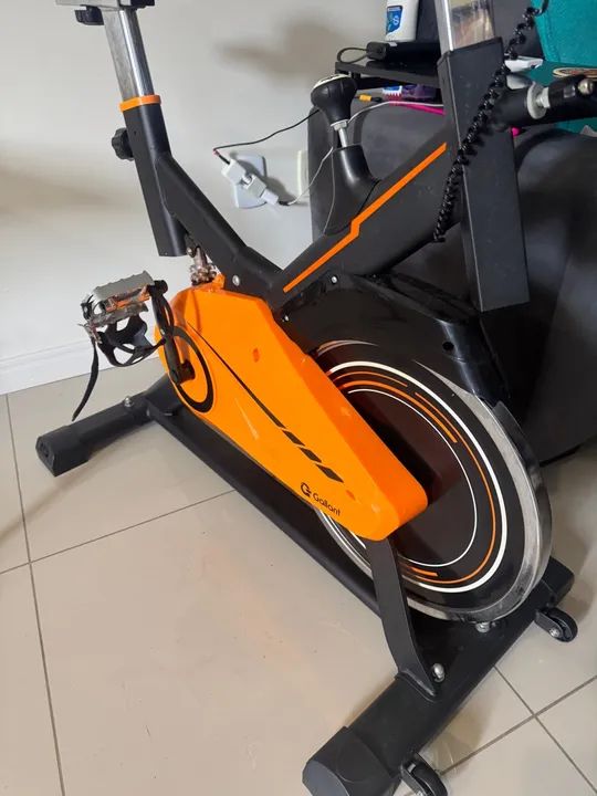 Bicicleta de Spinning - Excelente estado! - Foto 2