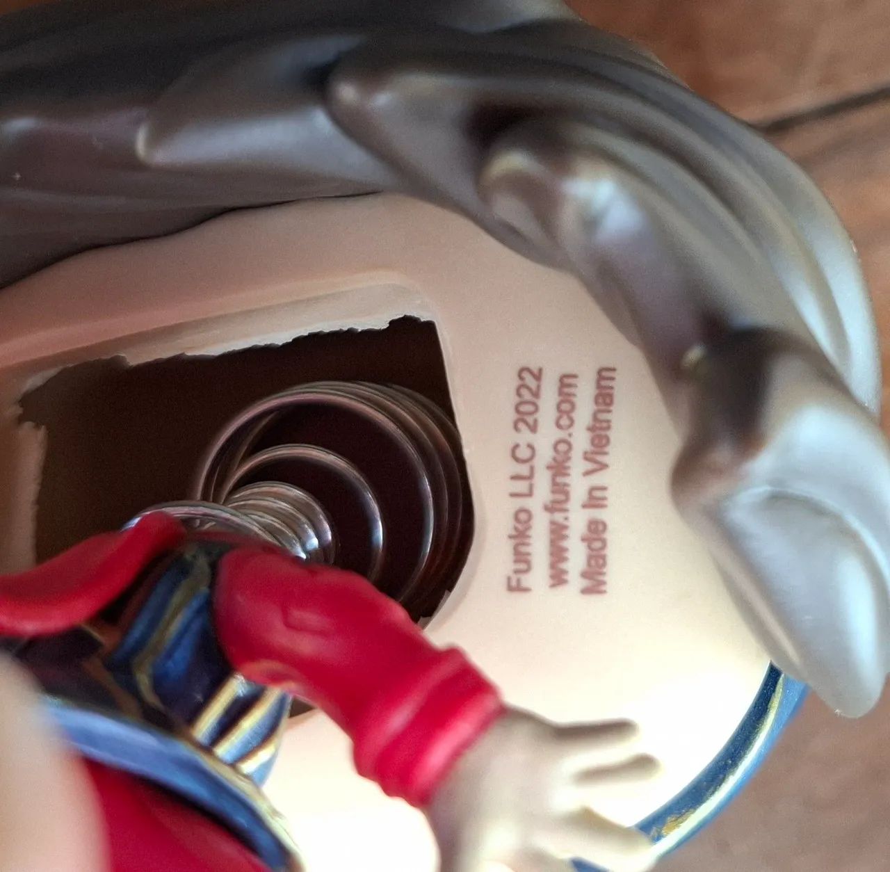 Funko Pop ORIGINAL - Capitã Marvel 1084 - Foto 3