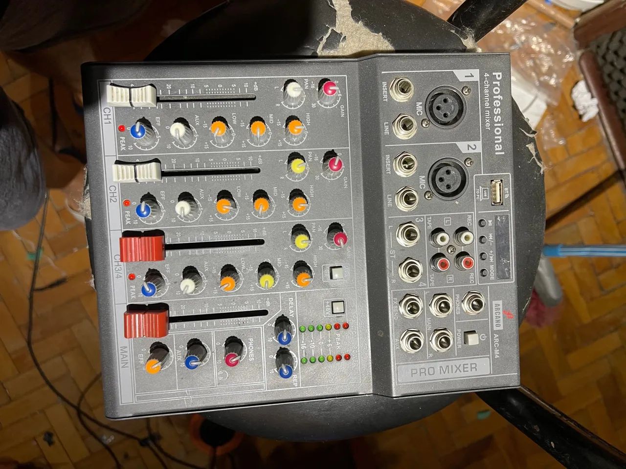 Mesa de som arcano 4 canais  - Foto 3