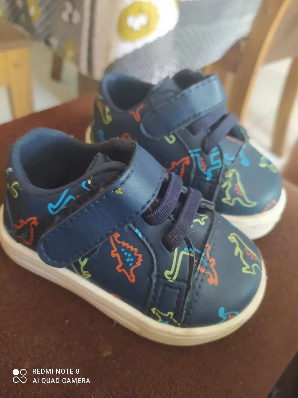 Tênis Infantil com Dinossauros