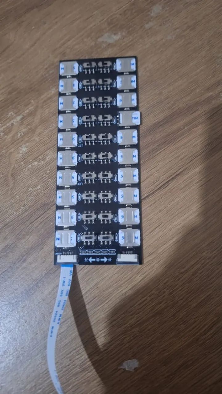 Chipeira 20 Slots + 20 chips Tim Prontos para Uso - Foto 2