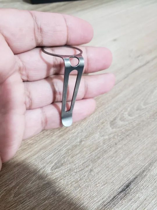 Clip de lanterna em titânio Prometheus