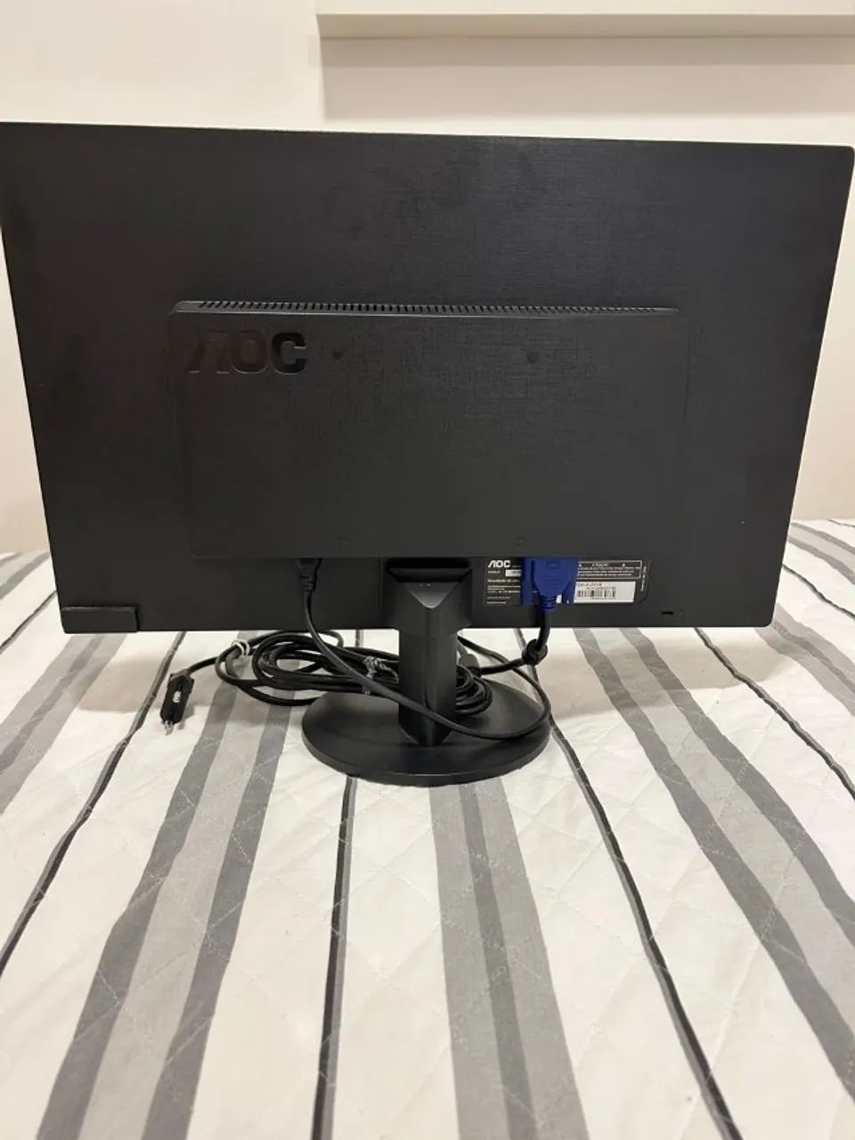 Monitor AOC 19 polegadas e970Swnl  - 19" LCD Cor Preto Preto 127v /220V - Foto 3