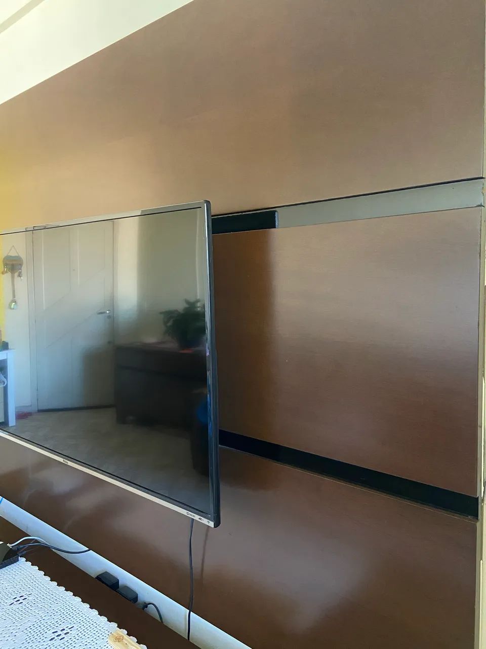 Vendo Lindo Rack com painel em Madeira  - Foto 2