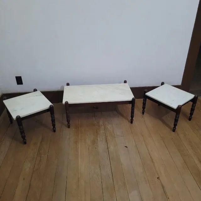 Conjunto 3 mesas (madeira e mármore)