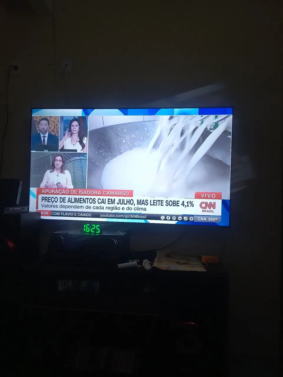  Vendo tv com pouco uso