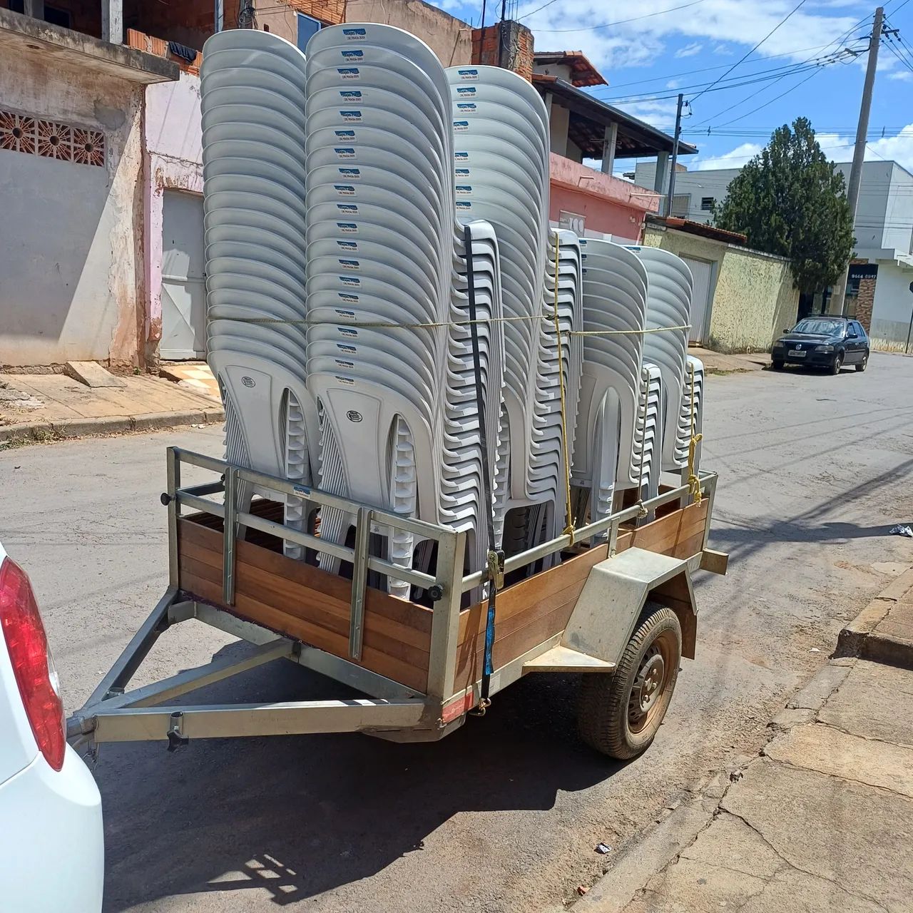 Aluguel de mesas e cadeiras para festas e eventos  - Foto 3