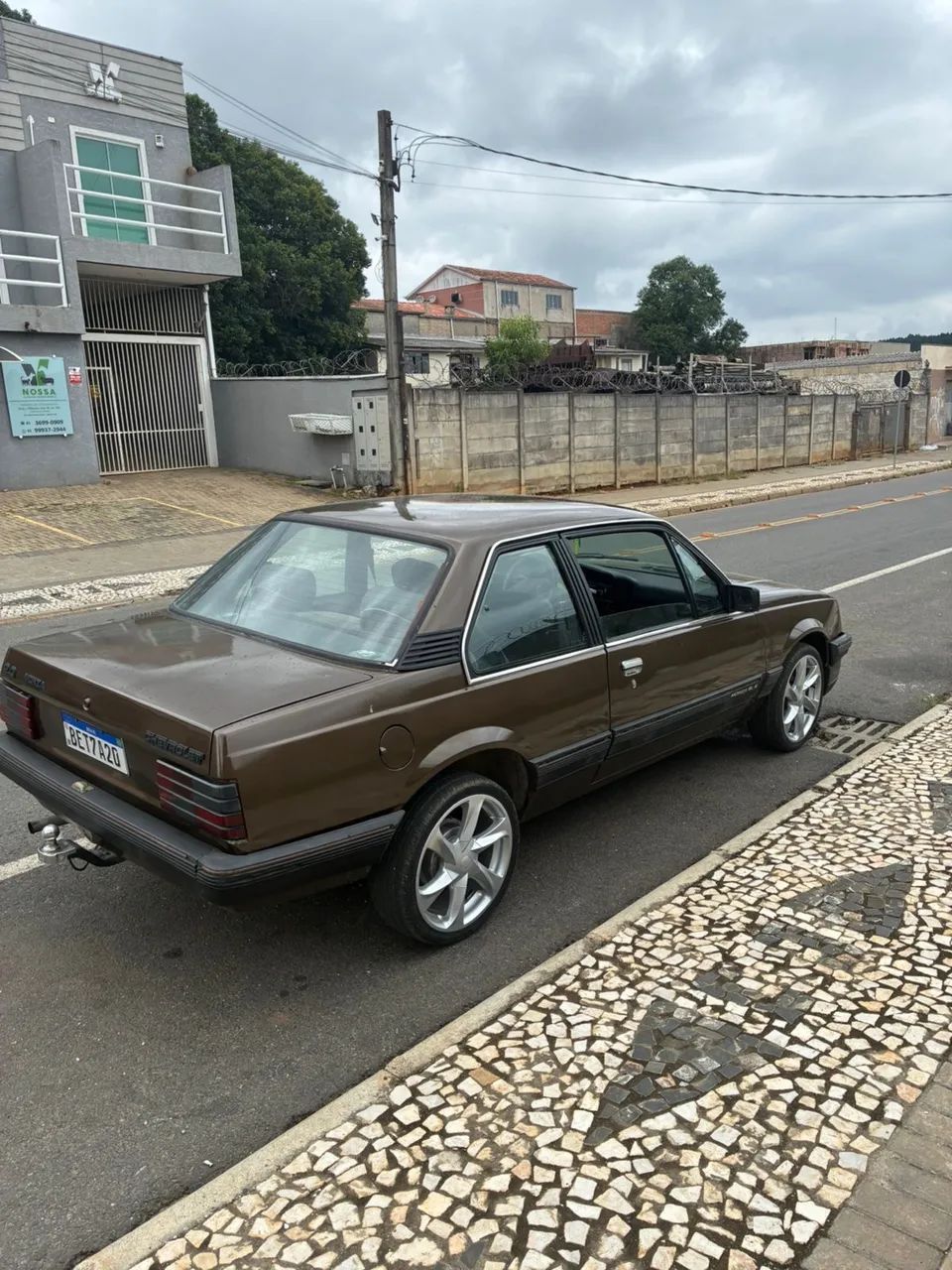 Chevrolet Monza Classic SE 2.0 /mpfi E EFI 2P E 4P 1989