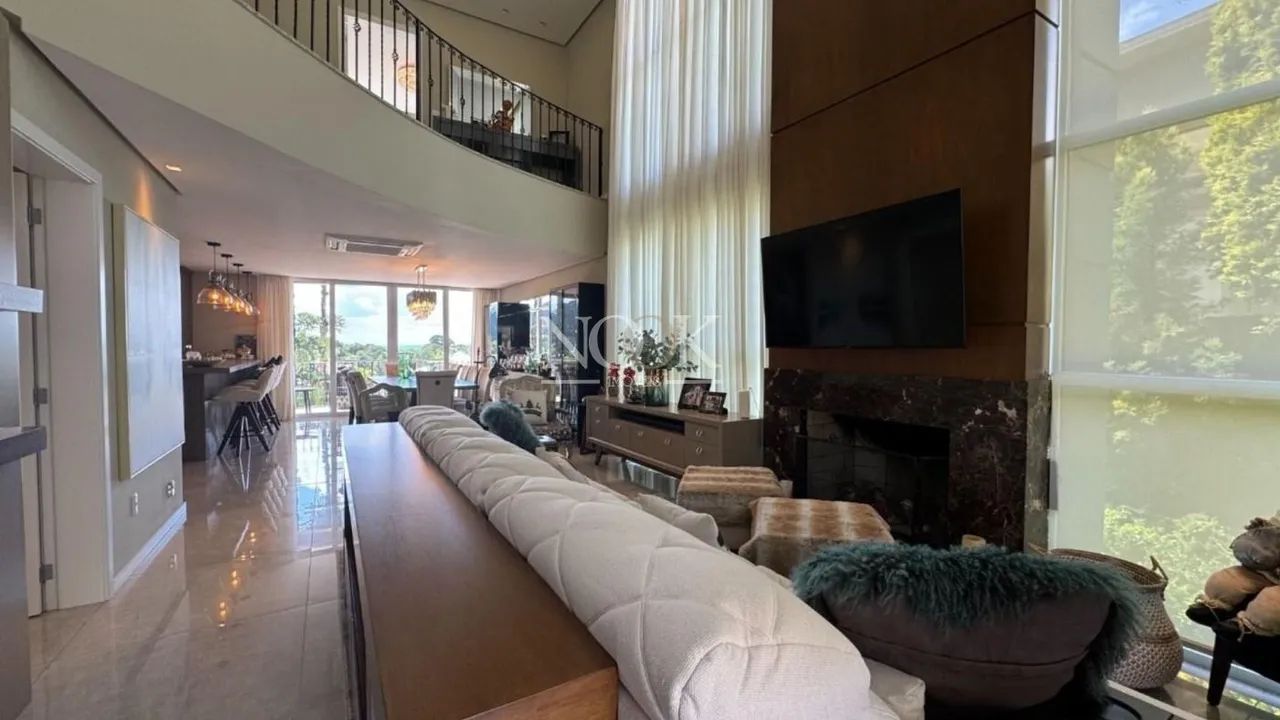 Bela Casa no Alphaville com 3 suítes - Foto 5