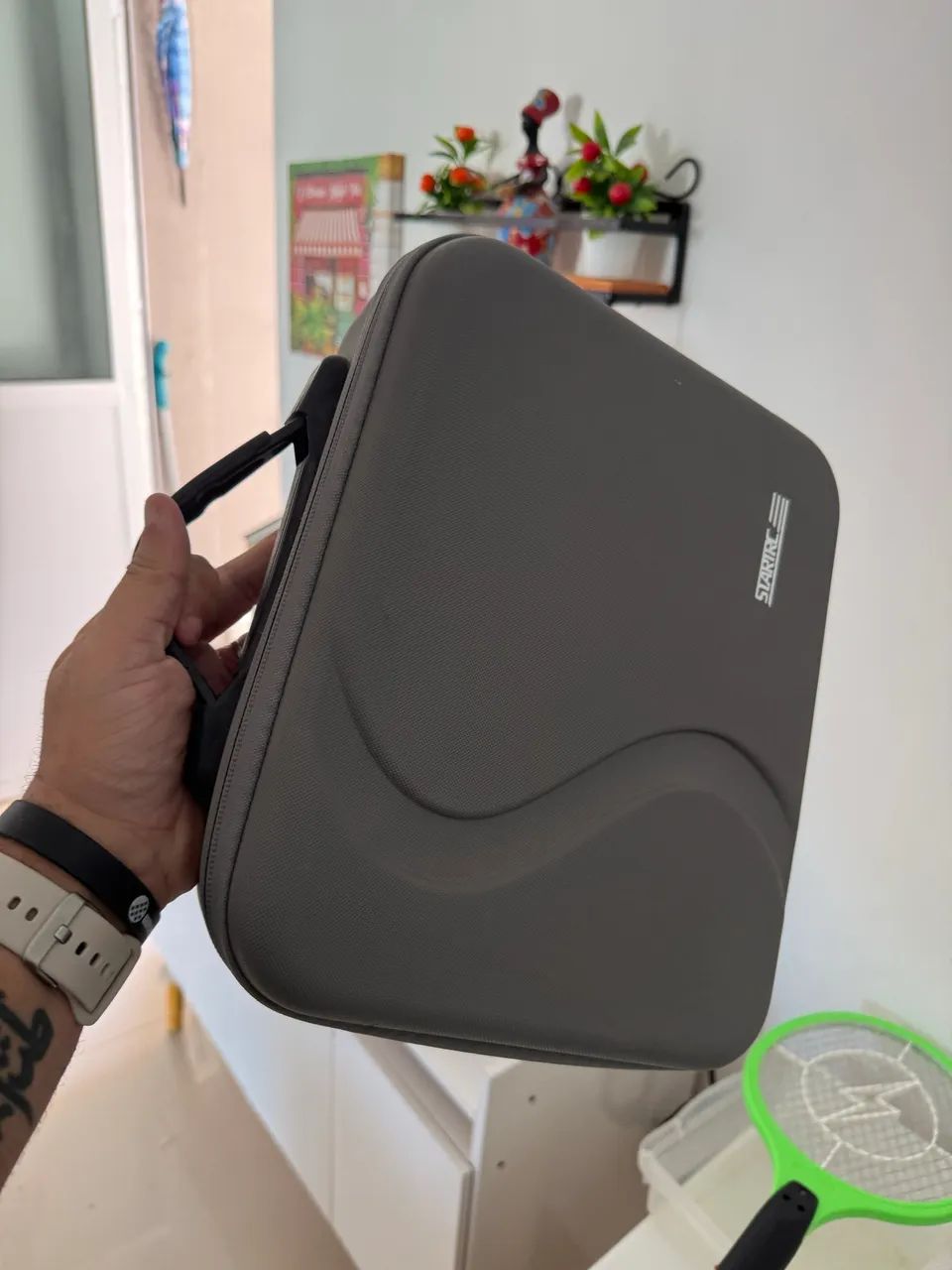 DJI Neo - Drone com Rastreamento Inteligente e QuickShots - Foto 4