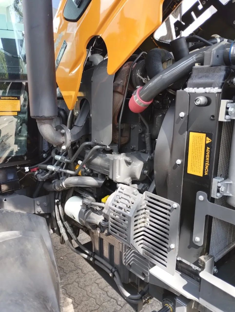 A990R cabinado ano 2024 com apenas 142 horas - Foto 4