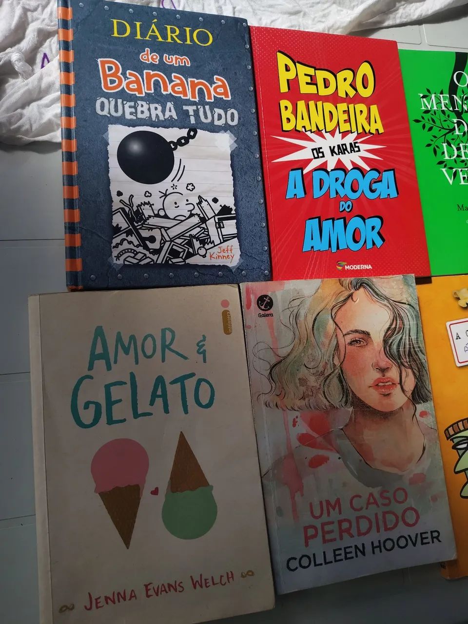 Livros diversos 15,00 cada. 