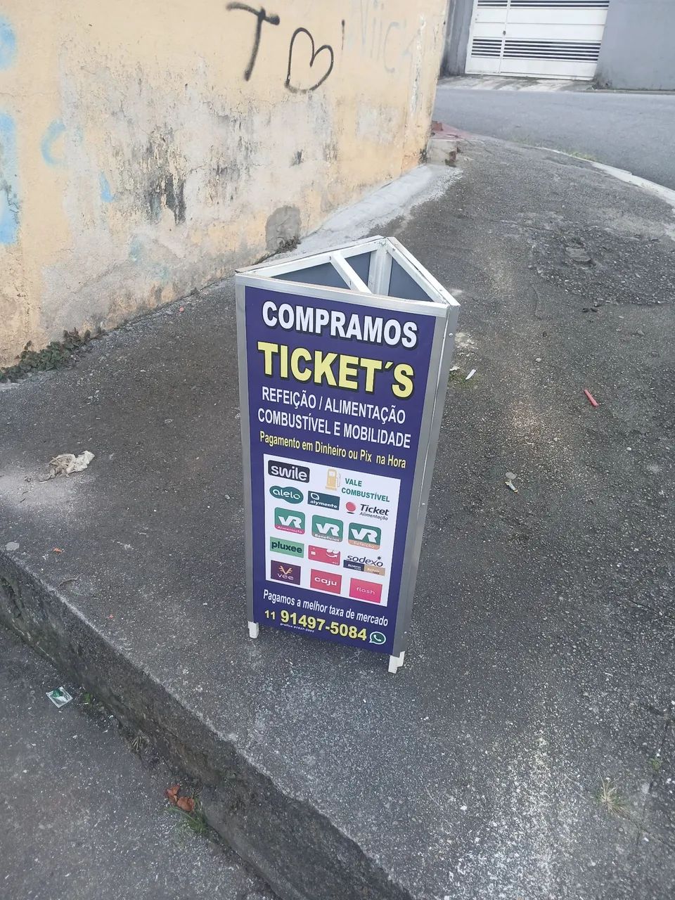 Cavalete publicidade três lados - Foto 3