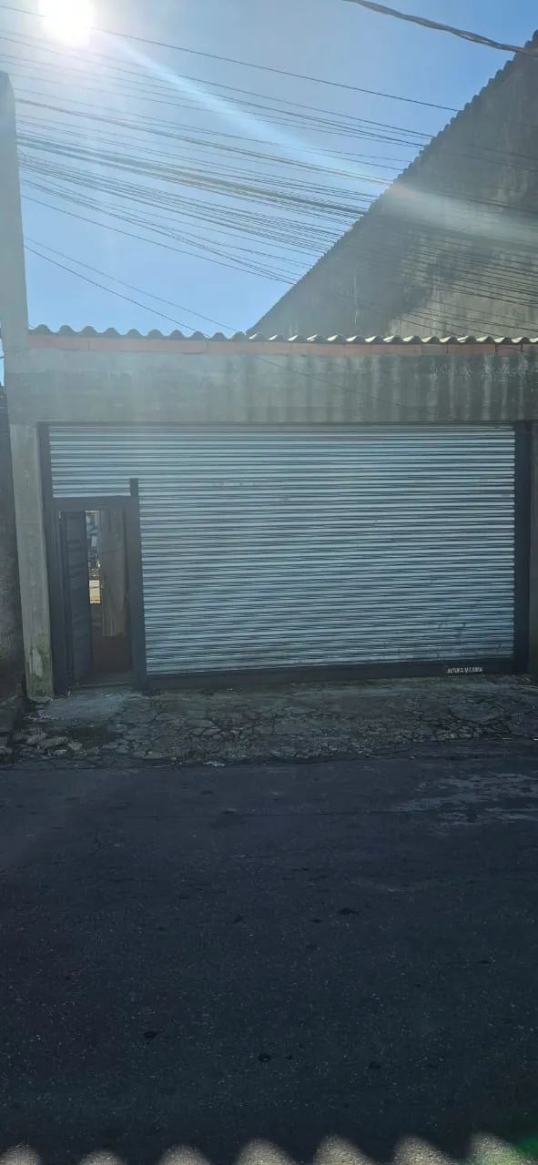 CASA COM 7 COMODOS EM REFORMA sem acabamento