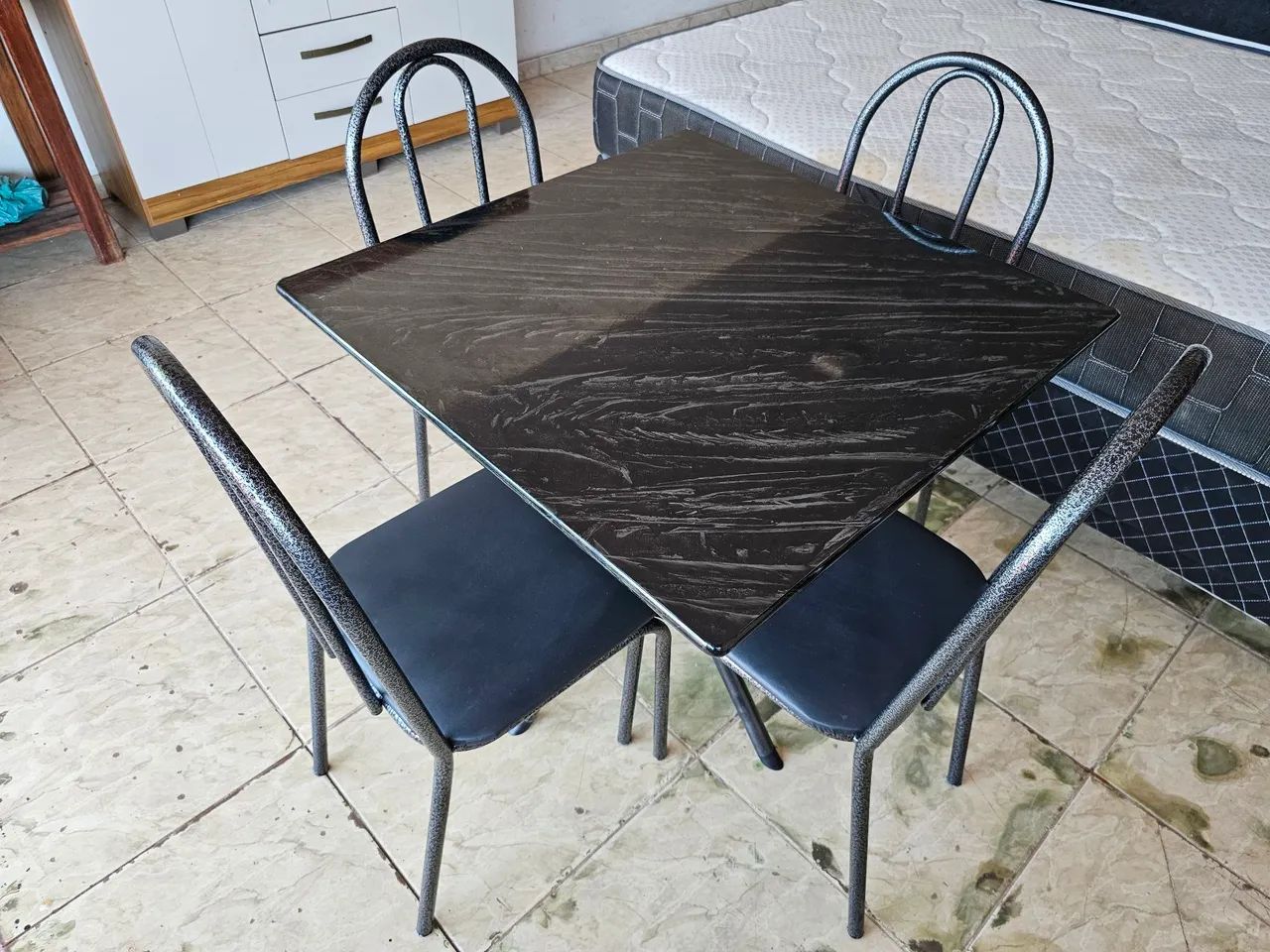 Mesa conservada de mármore  - Foto 5