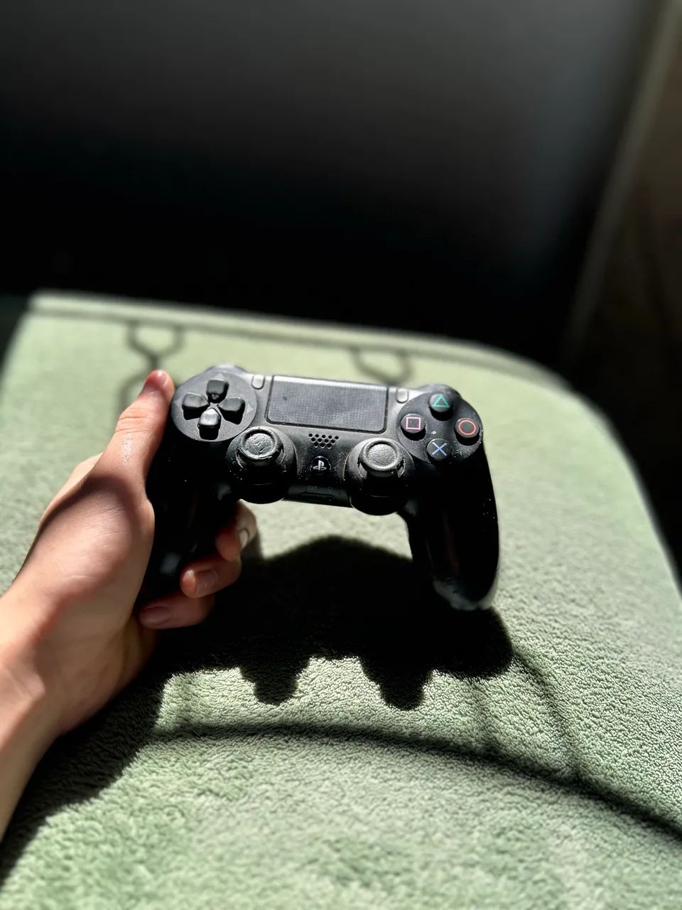 PS4 Slim 1TB - Foto 3