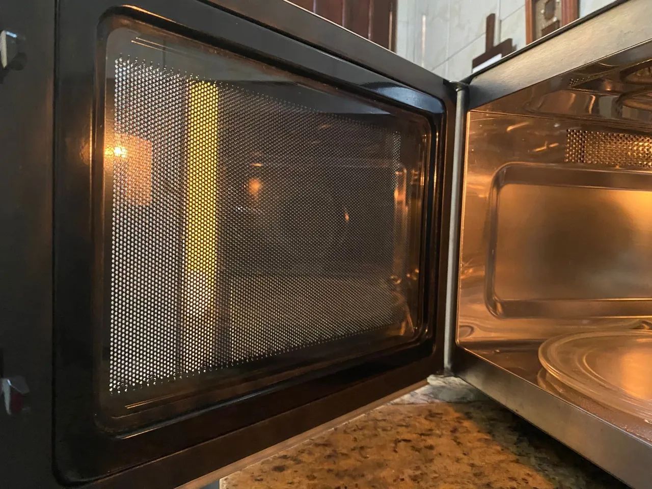 FORNO COM GRILL E MICRO ONDAS 2 EM 1 - Foto 3
