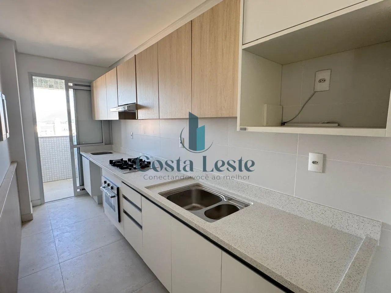 Apartamento Moderno com 2 Suítes e Móveis Planejados no Kobrasol