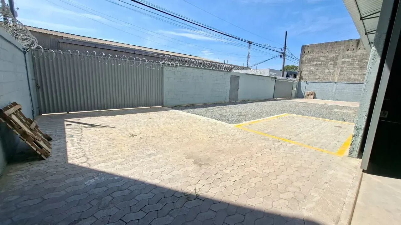 Aluga Galpão (825 m²) Jardim Limoeiro - Serra/ES - Foto 5