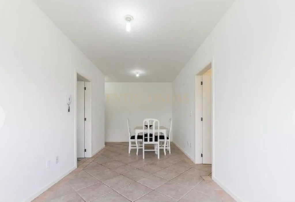 Apartamento com 2 quartos no bairro Agronômica, Florianópolis.