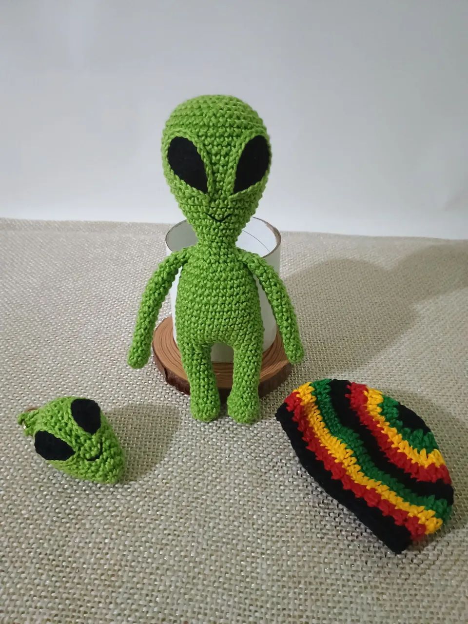 Alien+ chaveiro em amigurumi/crochê  - Foto 2