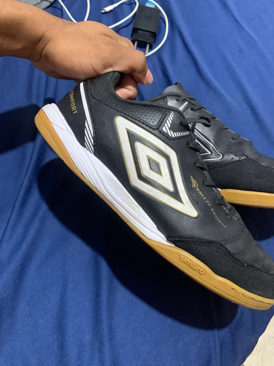 Chuteira Umbro X-Comfort de futsal 