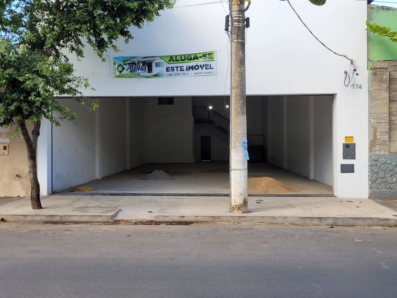Loja Rua da Bahia 374, Centro, Pirapora,  MG - Foto 2