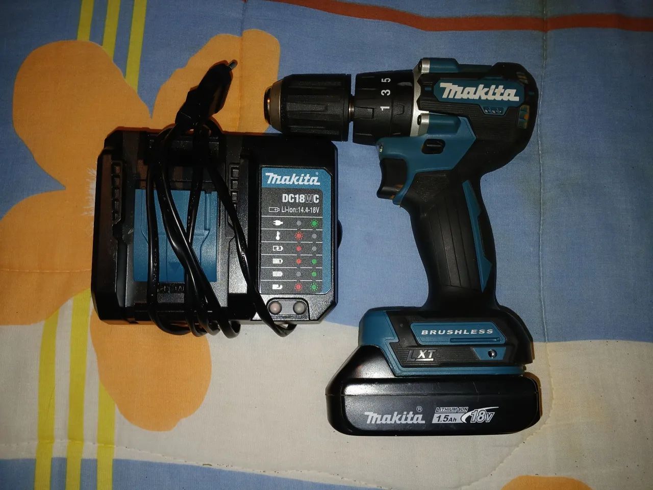 Parafusadeira makita dhp 487