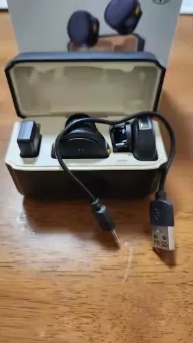 Microfone de Lapela Duplo Sem Fio - Com Estojo e Redução de Ruído - Novo - Foto 3