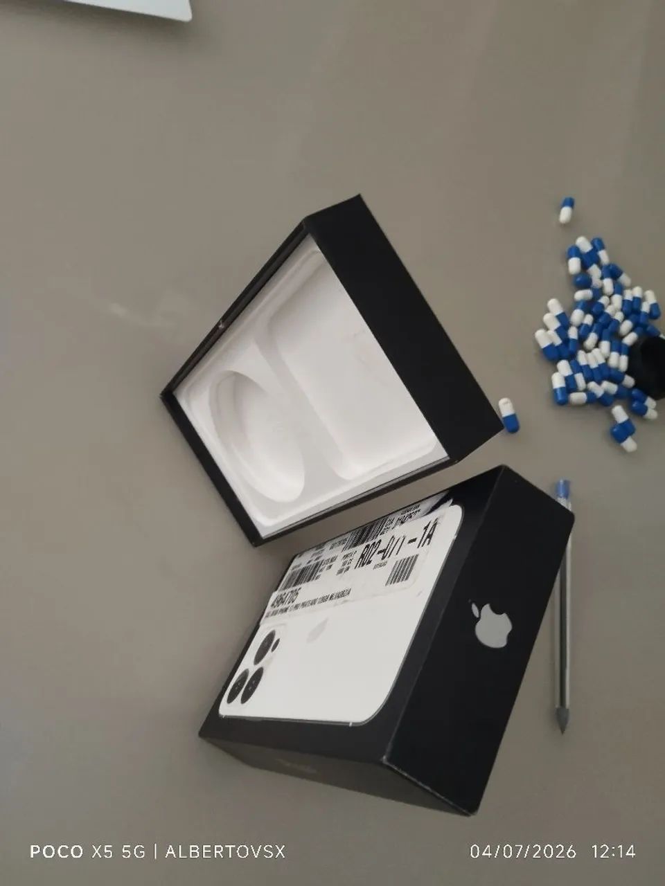 Caixa do iPhone 13 pro para reutilizar 