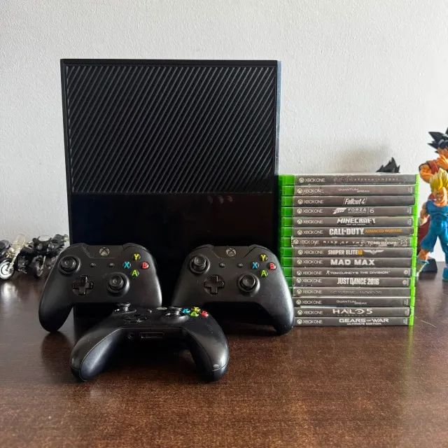 Xbox One Fat *PARA CONSERTAR OU RETIRADA DE PEÇA*