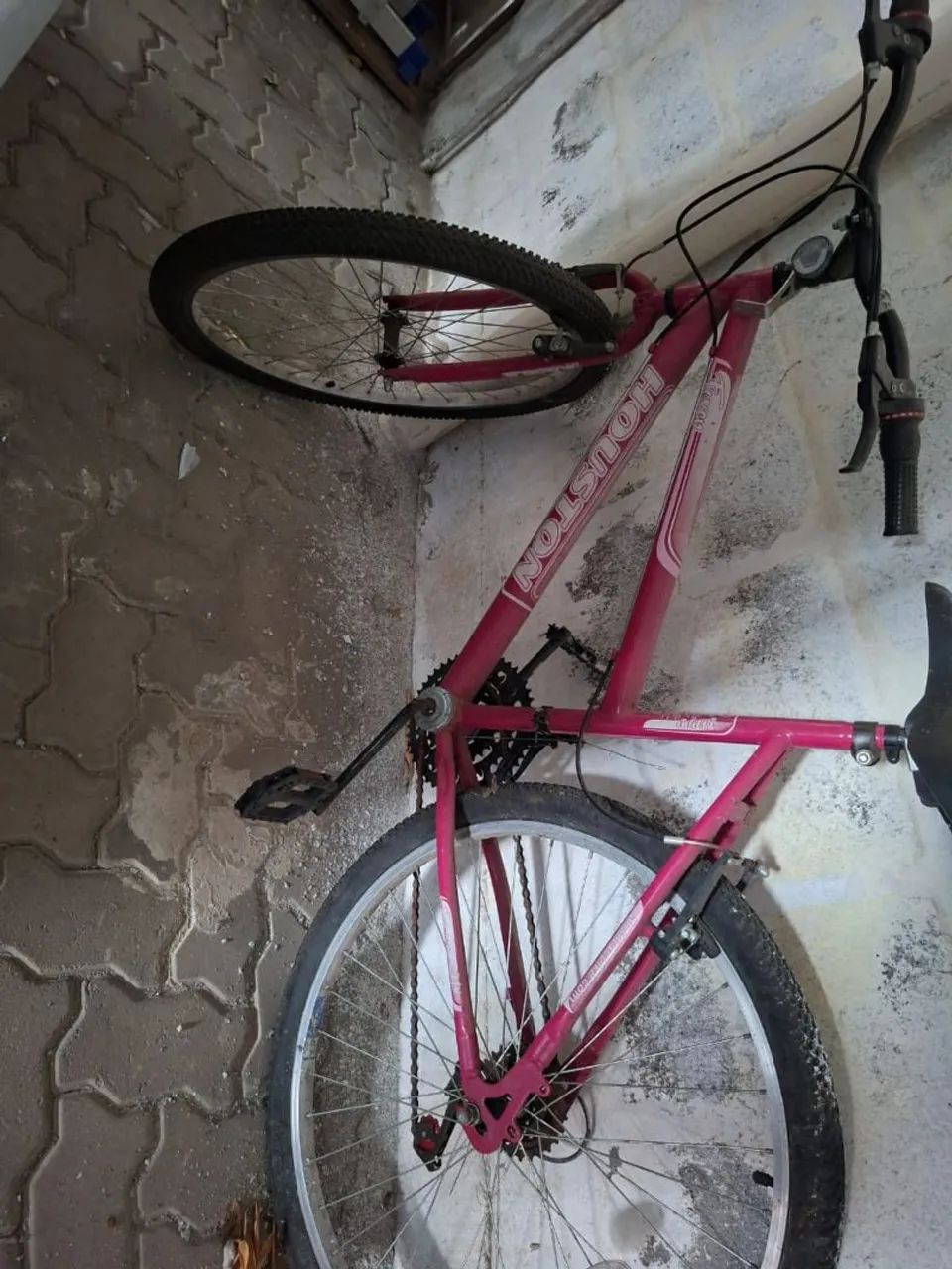 Vendo bicicleta aro 28 - Foto 3
