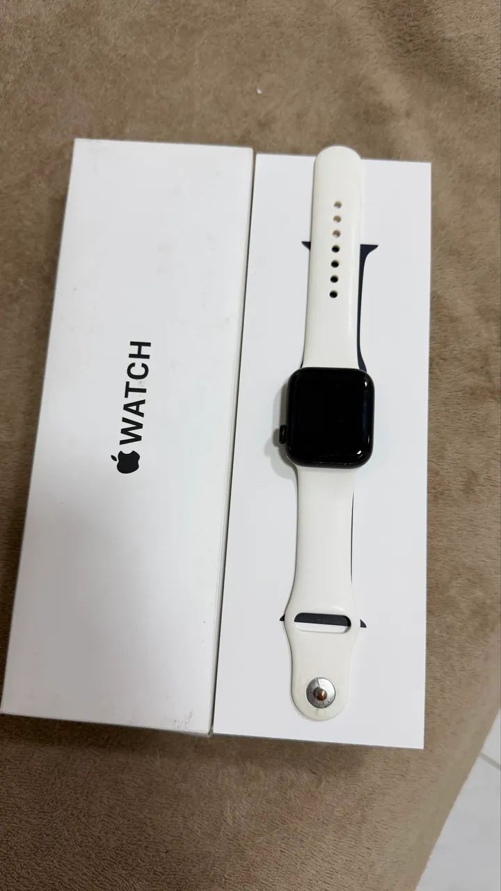 Apple Watch SE (2 geração) [GPS 40mm]
