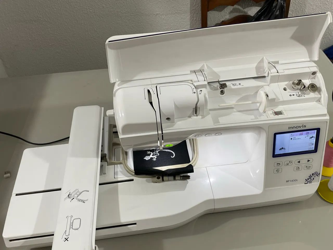 Bordadeira eletrônica doméstica  - Foto 4